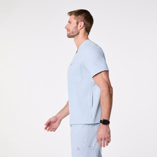 men's Chambray Chisec - Three-Pocket Scrub Top™