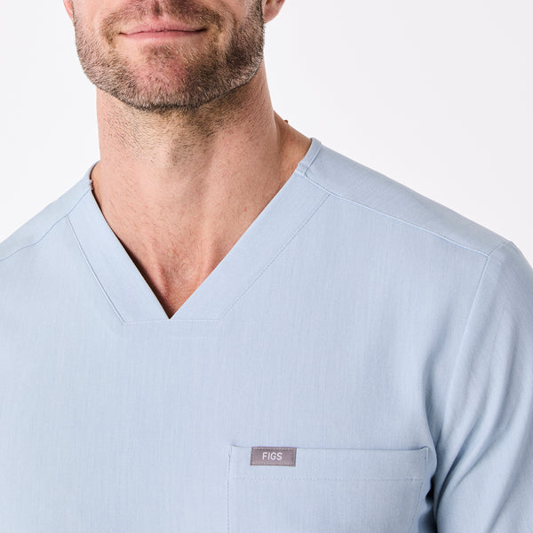 men's Chambray Chisec - Three-Pocket Scrub Top™