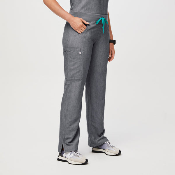 women's Graphite Kade™ - Petite Cargo Scrub Pants (3XL - 6XL)