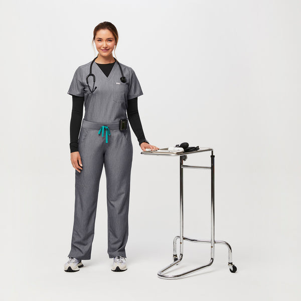 women's Graphite Kade™ - Petite Cargo Scrub Pants (3XL - 6XL)