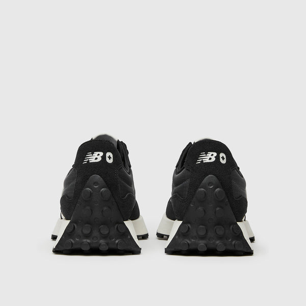 unisex Black FIGS | New Balance 327