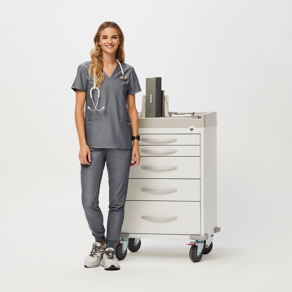 Women's Graphite Casma™ - Three-Pocket Scrub Top