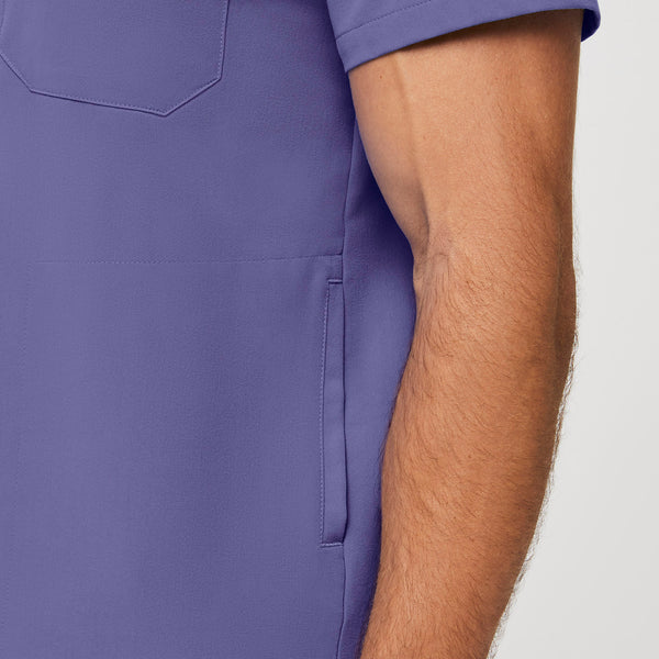 men's Wayfarer Chisec - Three-Pocket Scrub Top™