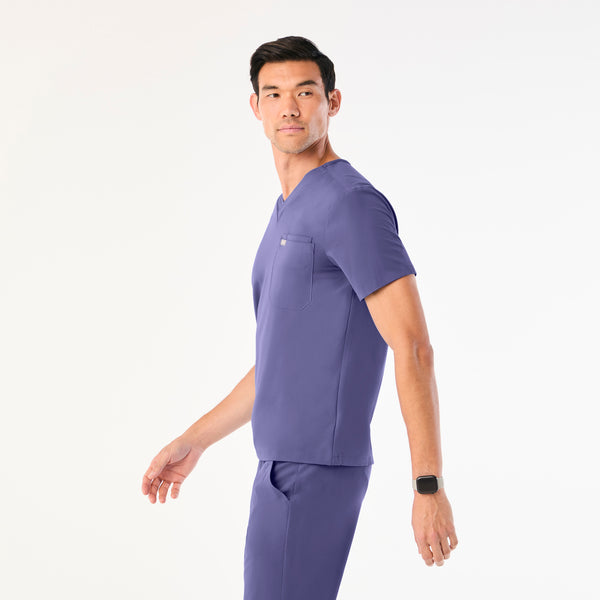 men's Wayfarer Leon - Three-Pocket Scrub Top™