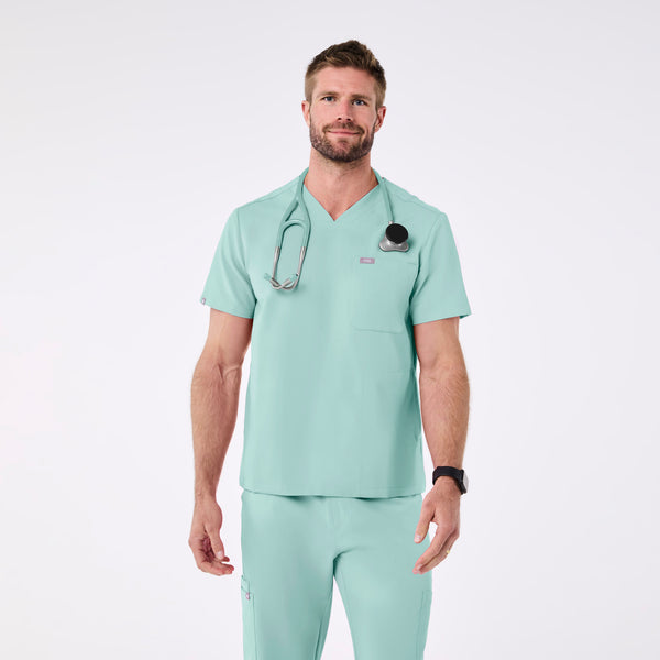 men's Seaglass Chisec - Three-Pocket Scrub Top™
