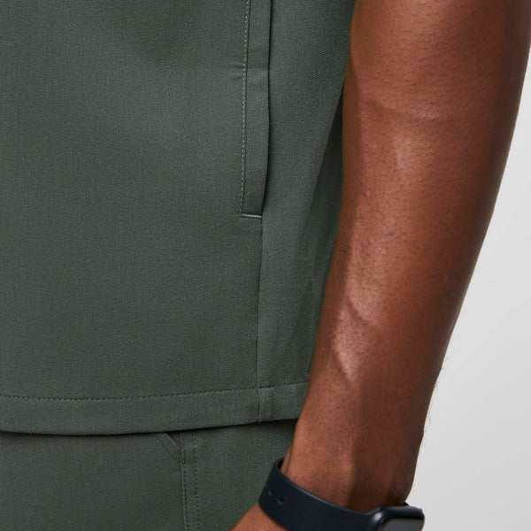 Men's Moss Chisec™ - Three-Pocket Scrub Top