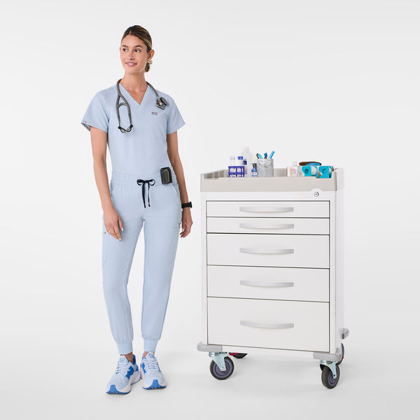 Women's Chambray Uman Relaxed - Petite Jogger Scrub Pant