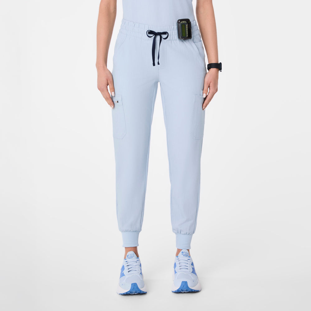 women's Chambray Uman Relaxed - Petite Jogger Scrub Pant