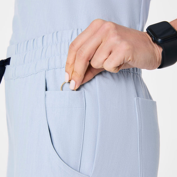 Women's Chambray Uman Relaxed - Petite Jogger Scrub Pant