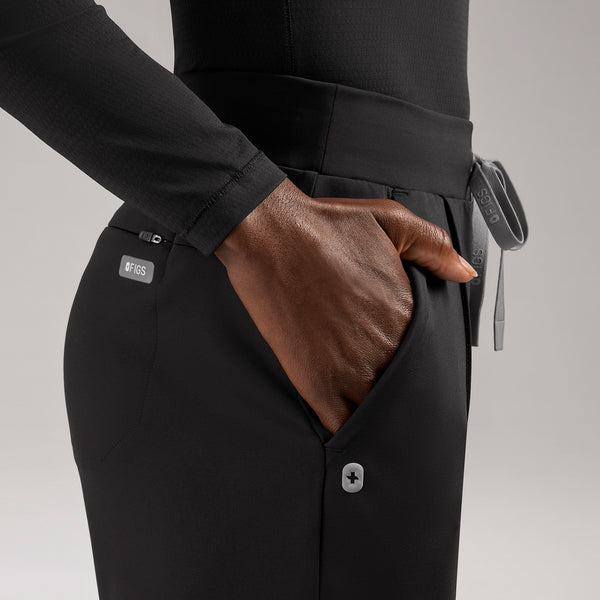 Women's Black Piedra High-Rise FORMx™ Straight-Leg - Petite Scrub Pant