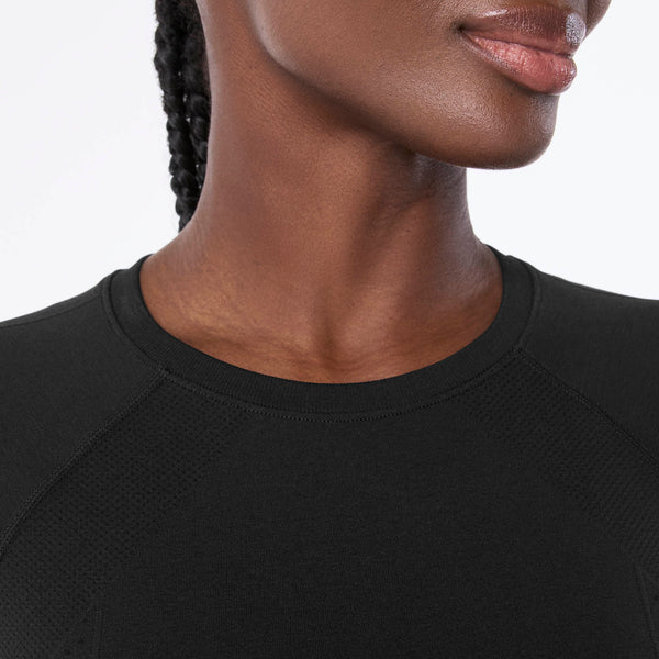 Women's Black Salta Seamless Cropped - Long-Sleeve Underscrub
