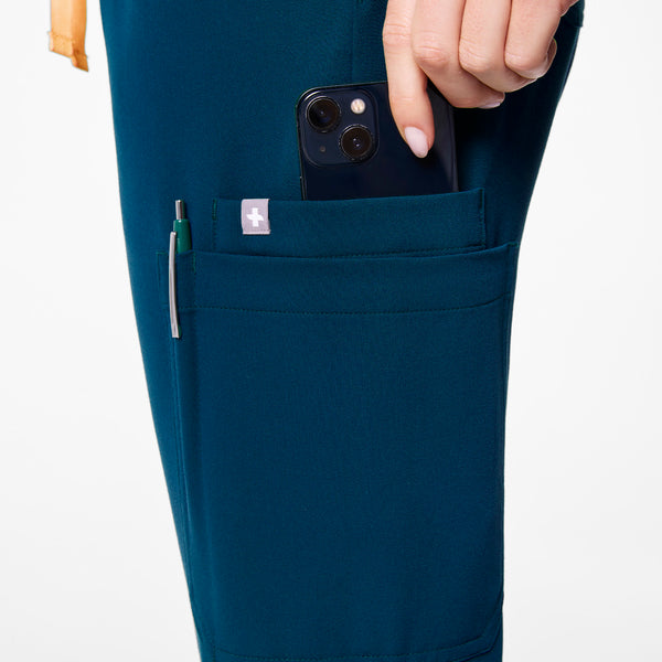 Women's Deep Reef Uman Relaxed - Petite Jogger Scrub Pant