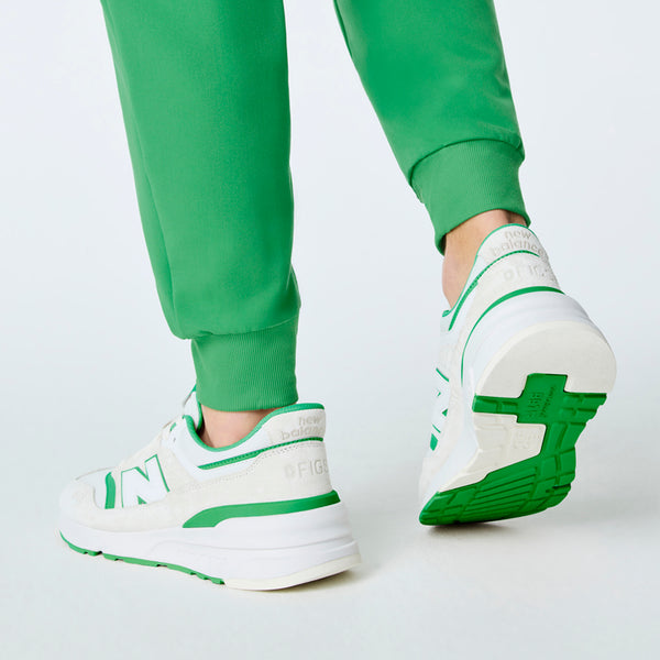 Unisex Emerald FIGS | New Balance 997R