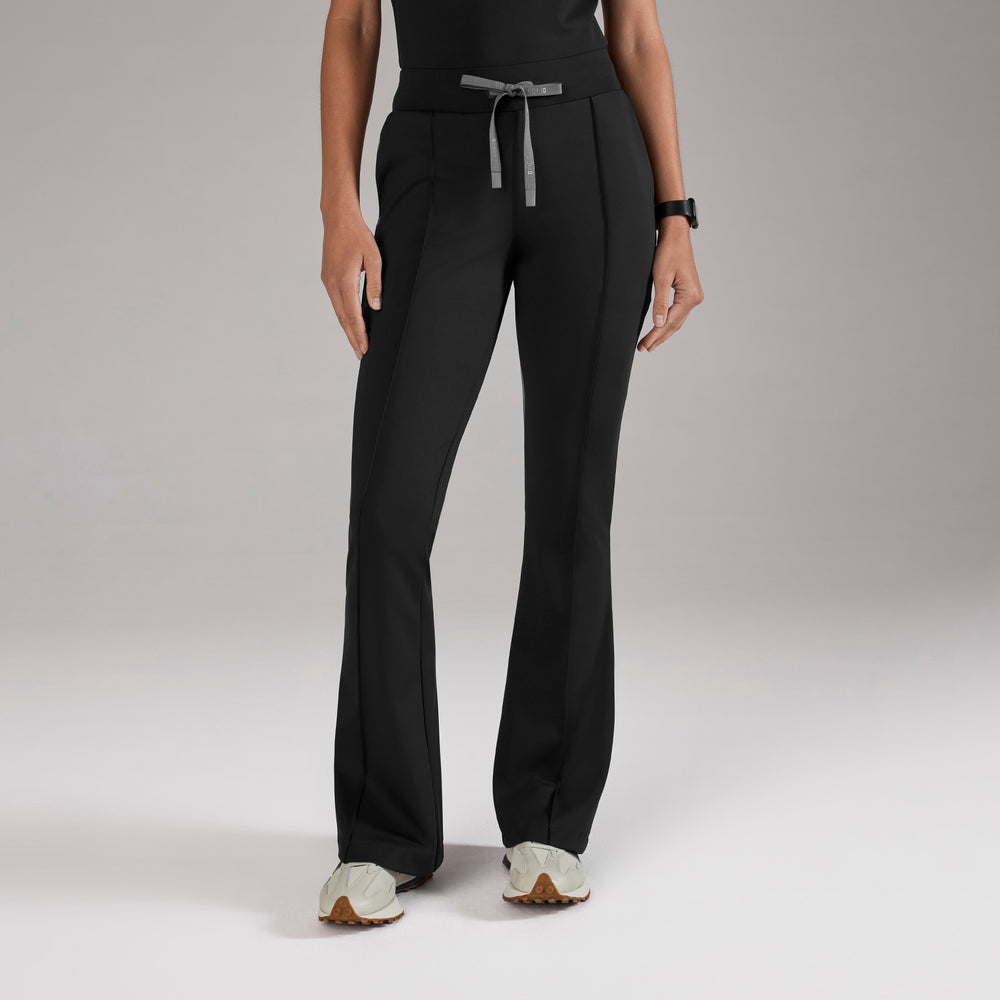 Women's Black Evanston High-Rise FORMx Skinny Flare - Petite Scrub Pant™