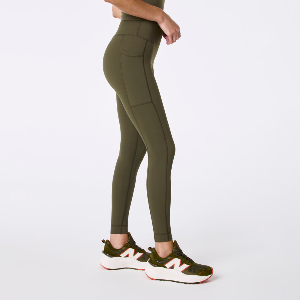 Women's Spruce FIGS | SET ACTIVE Breathe High-Rise Pocket Leggings®
