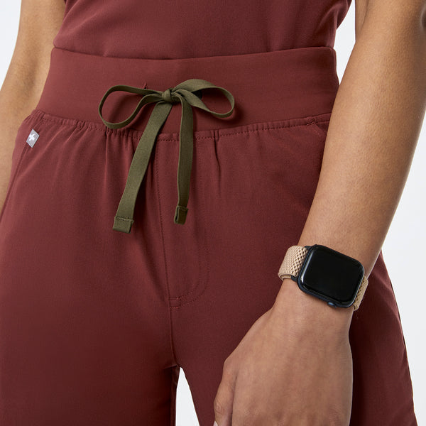 Women's Walnut Zamora High-Rise - Petite Jogger Scrub Pant™
