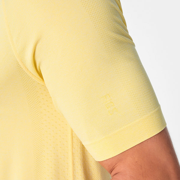 Men's Butter Yellow Makato Seamless - Short-Sleeve Underscrub