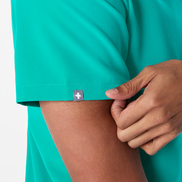 men's Lagoon Chisec - Three-Pocket Scrub Top™