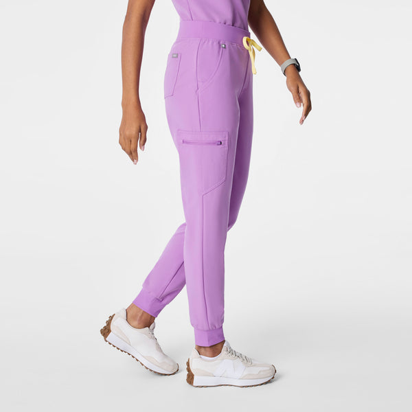 Women's Wild Iris Zamora - Petite Jogger Scrub Pant™