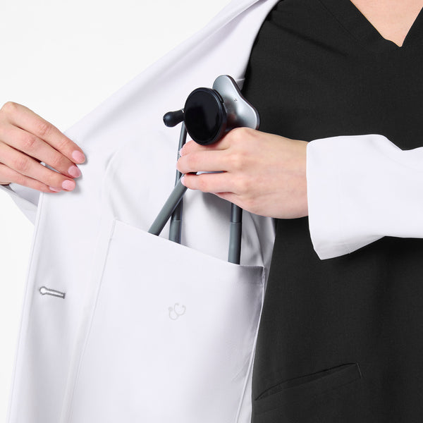 Women's White Bellevue - Short Slim Lab Coat