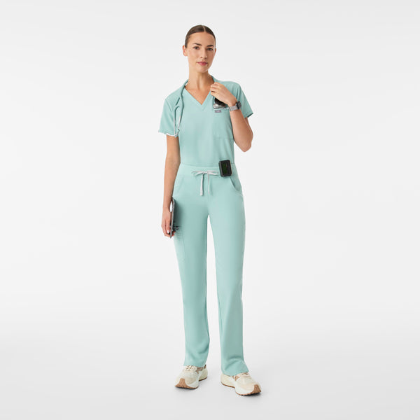 women's Seaglass Kade - Petite Cargo Scrub Pant™