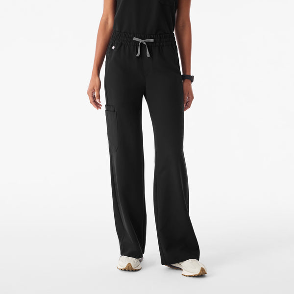 Women's Black Isabel Ruched Mid-Rise Wide-Leg - Petite Scrub Pant™
