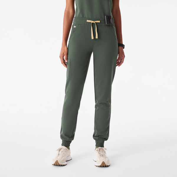 Women's Moss Zamora Ruched Mid-Rise - Petite Jogger Scrub Pant™