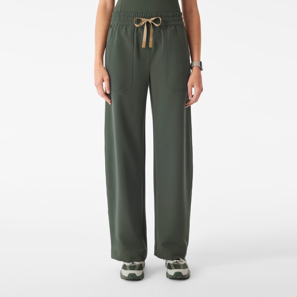 Women's Moss Roslyn Mid-Rise Wide-Leg - Petite Scrub Pant