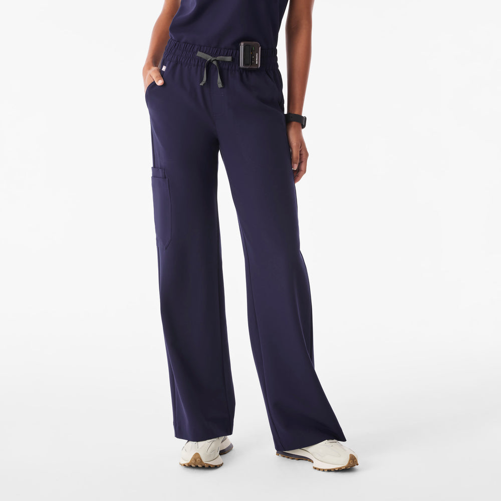 Women's Navy Isabel Ruched Mid-Rise Wide-Leg - Petite Scrub Pant™