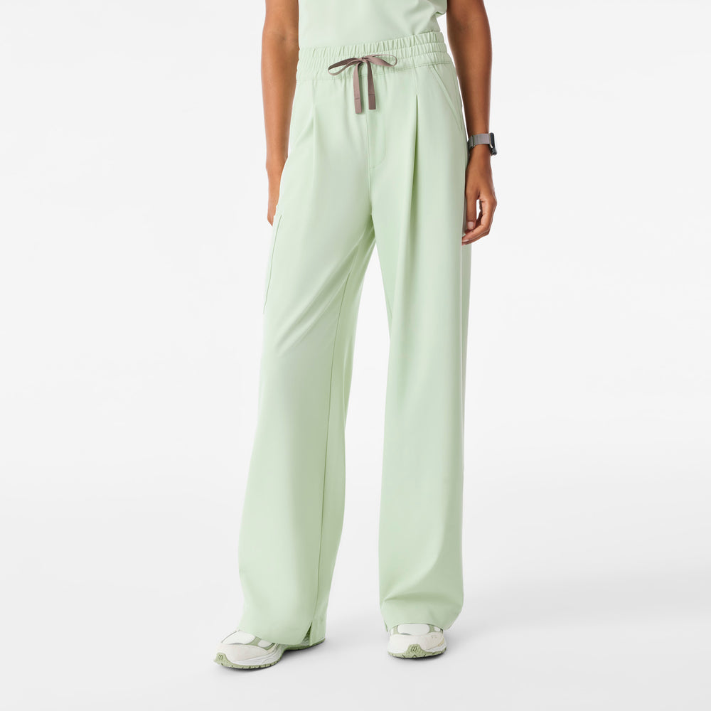 Women's Sagewater Shelby Ultra-High-Rise Wide-Leg - Petite Scrub Pant