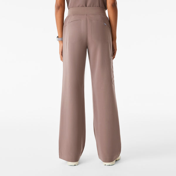 Women's Smokey Taupe Isabel High-Rise Wide-Leg - Petite Scrub Pant