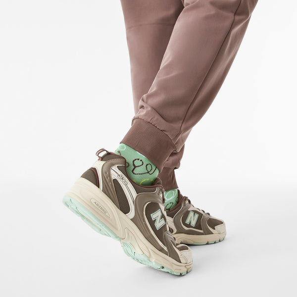 Unisex Smokey Taupe FIGS | New Balance 530