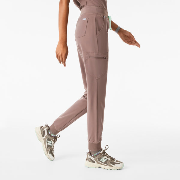 Women's Smokey Taupe Zamora - Petite Jogger Scrub Pant™