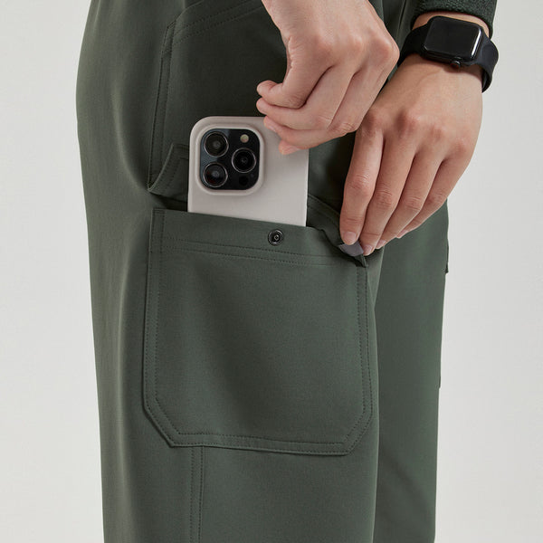 Women's Moss Jenner FIBREx Barrel-Leg - Petite Scrub Pant