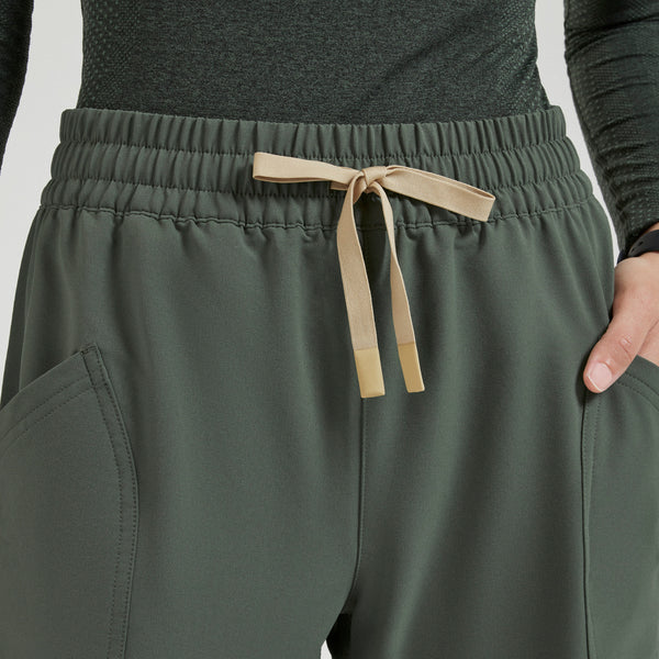 Women's Moss Jenner FIBREx Barrel-Leg - Petite Scrub Pant