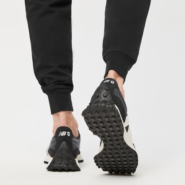 unisex Black FIGS | New Balance 327