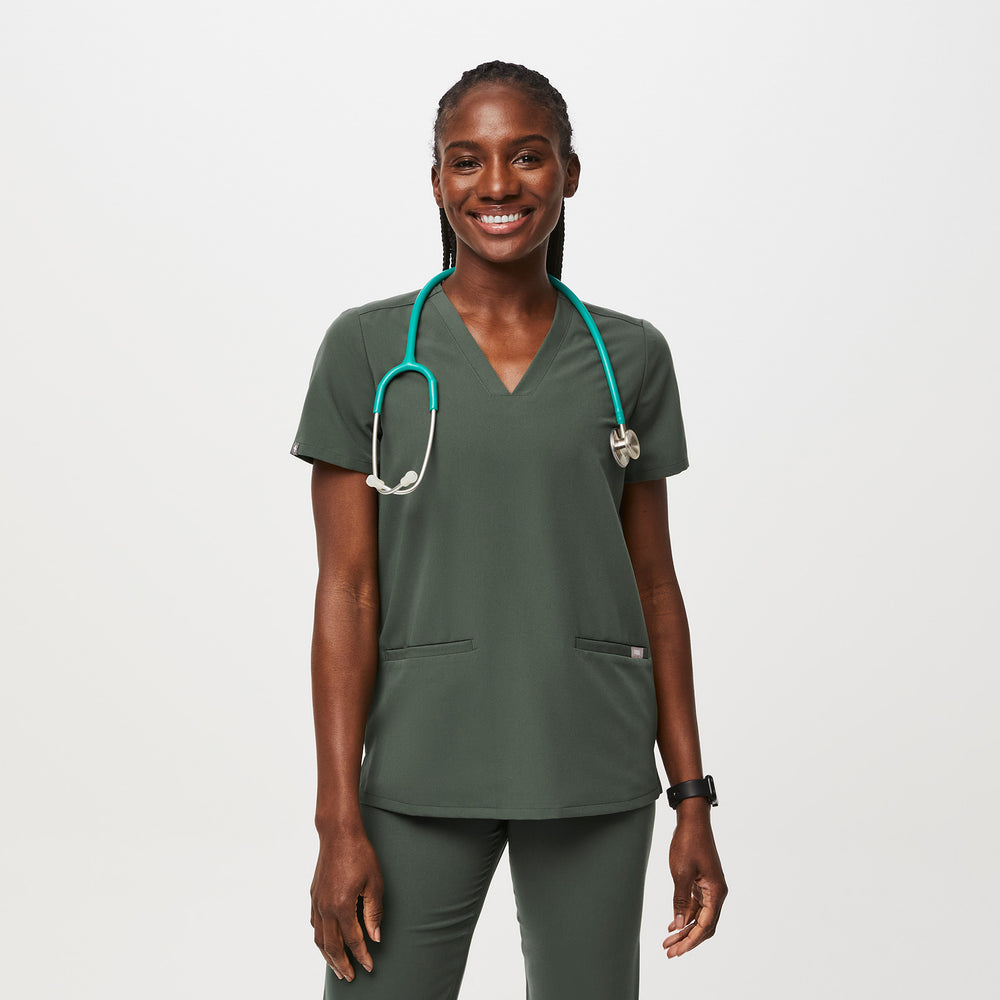 women's Moss Casma™ - Three-Pocket Scrub Top