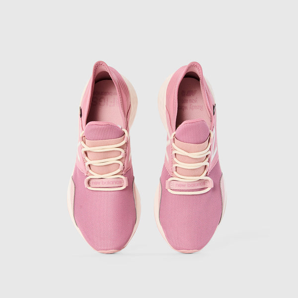 Unisex Chalk Pink FIGS | New Balance Roav