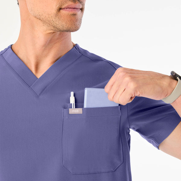 men's Wayfarer Leon - Three-Pocket Scrub Top™