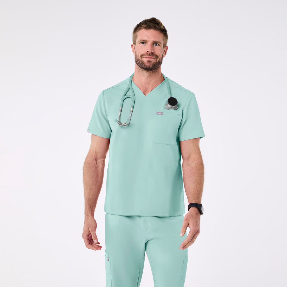 men's Seaglass Chisec - Three-Pocket Scrub Top™