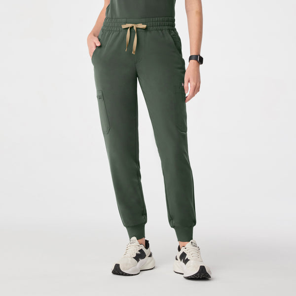 Women's Moss Uman Relaxed - Petite Jogger Scrub Pant