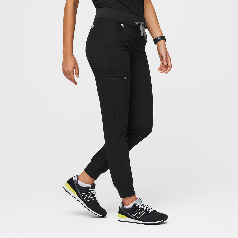 Women's Black Zamora™ - Petite Jogger Scrub Pants